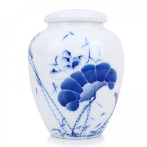 Blue and White Porcelain Caddy-Lotus in Full Bloom