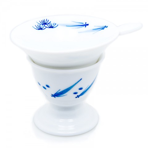 Blue and White Porcelain Strainer-Fishes Playing in Pond