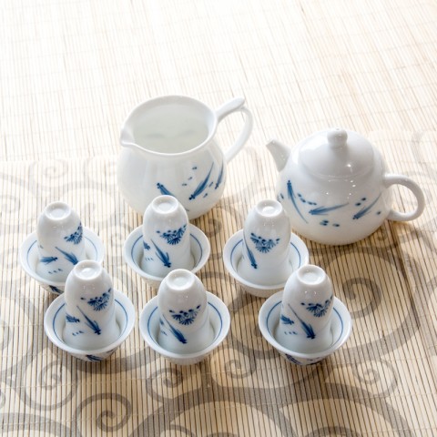 Blue and White Porcelain Teapot-set-Fishes Playing in Pond-14 Items/Set