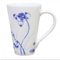 Blue and White Porcelain Mug-Budding Lotus