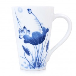 Blue and White Porcelain Mug-Lotus Pond under the Moonlight Shadow